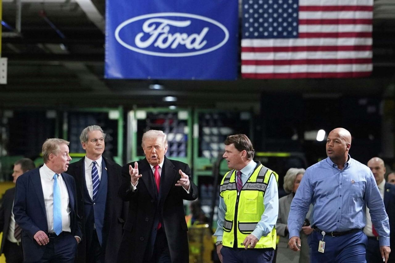 استبعاد عامل في مصنع «فورد» مؤقتًا عن العمل بعد إساءته إلى ترامب