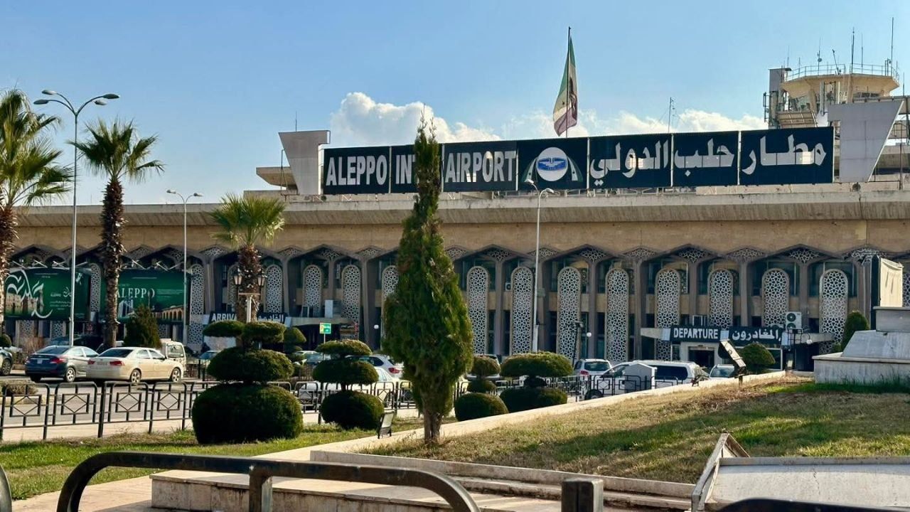 سوريا تمدد تعليق الرحلات من وإلى مطار حلب لأسباب أمنية
