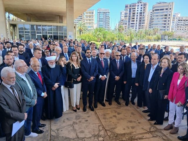 البساط يفتتح محطة شمسية في معرض رشيد كرامي: نموذج تعاون اقتصادي… ودبوسي يؤكد الشراكة لإنعاش الاقتصاد