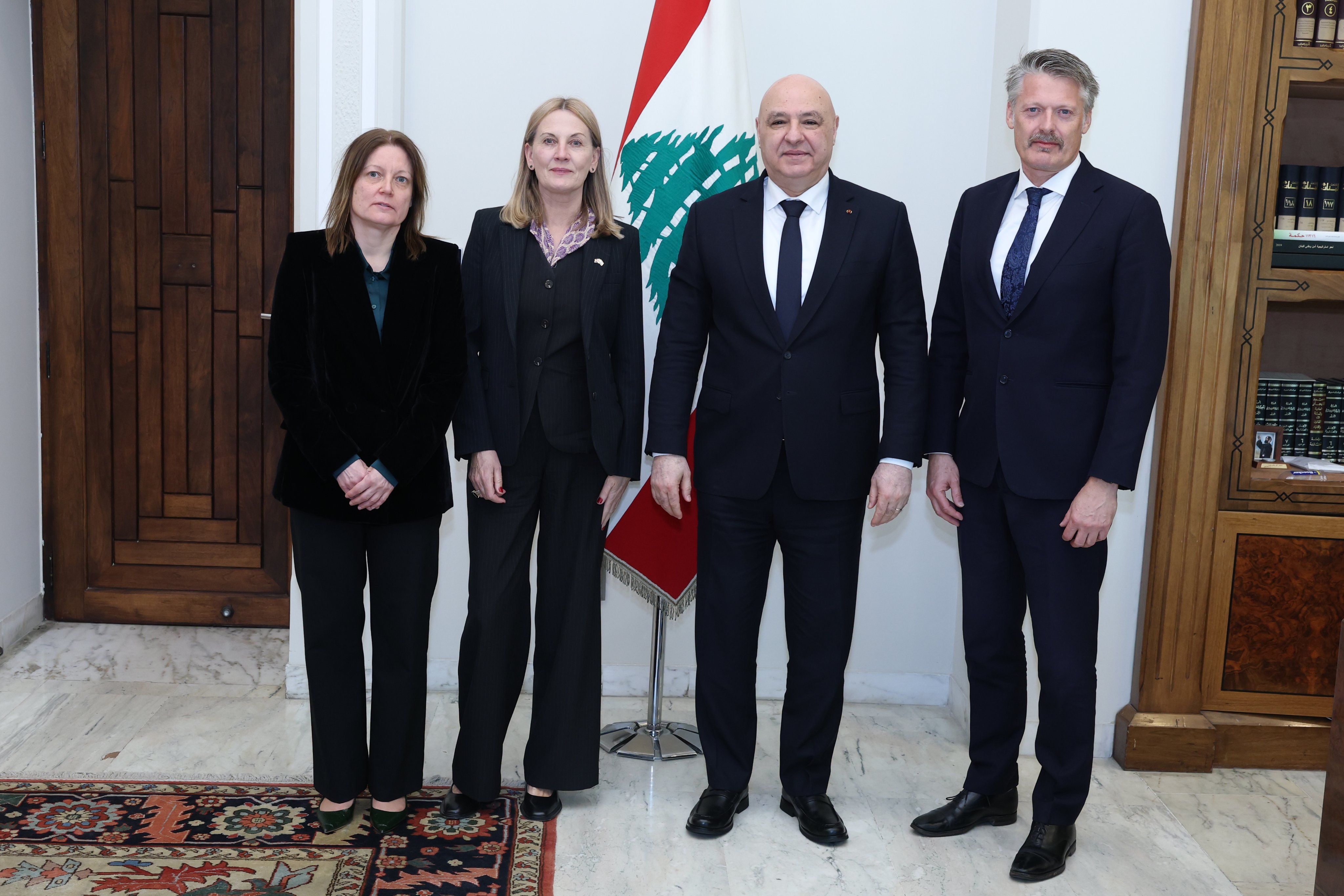 عون لسفراء الدانمارك والسويد والنروج: قرار حصر السلاح سينفذ والاعتداءات الإسرائيلية لن تكسر لبنان