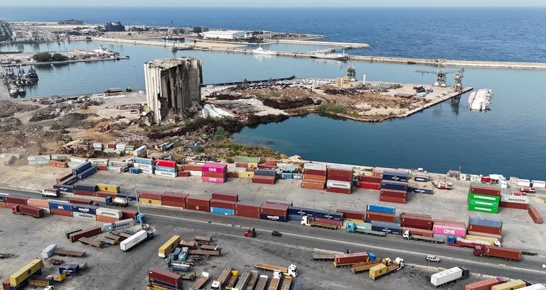 إدارة المرفأ توضح: الحاوية عُزلت وفق معايير السلامة وتمت السيطرة على تجدد الحريق