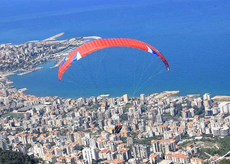 الاتحاد اللبناني للرياضات الجوية يوضح ملابسات حادثة الطيران الشراعي فوق خليج جونية: هبة رياح تضاريسية من دون وقوع إصابات