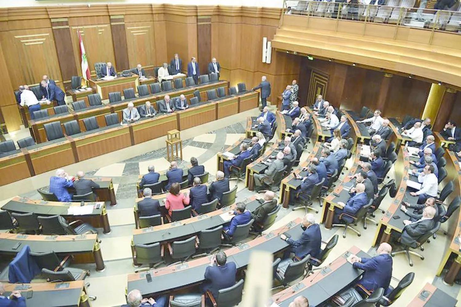 تشريع على نار حامية... مجلس النواب يقرّ قوانين مفصلية تطال الضمان والصحة والعمل الإنساني