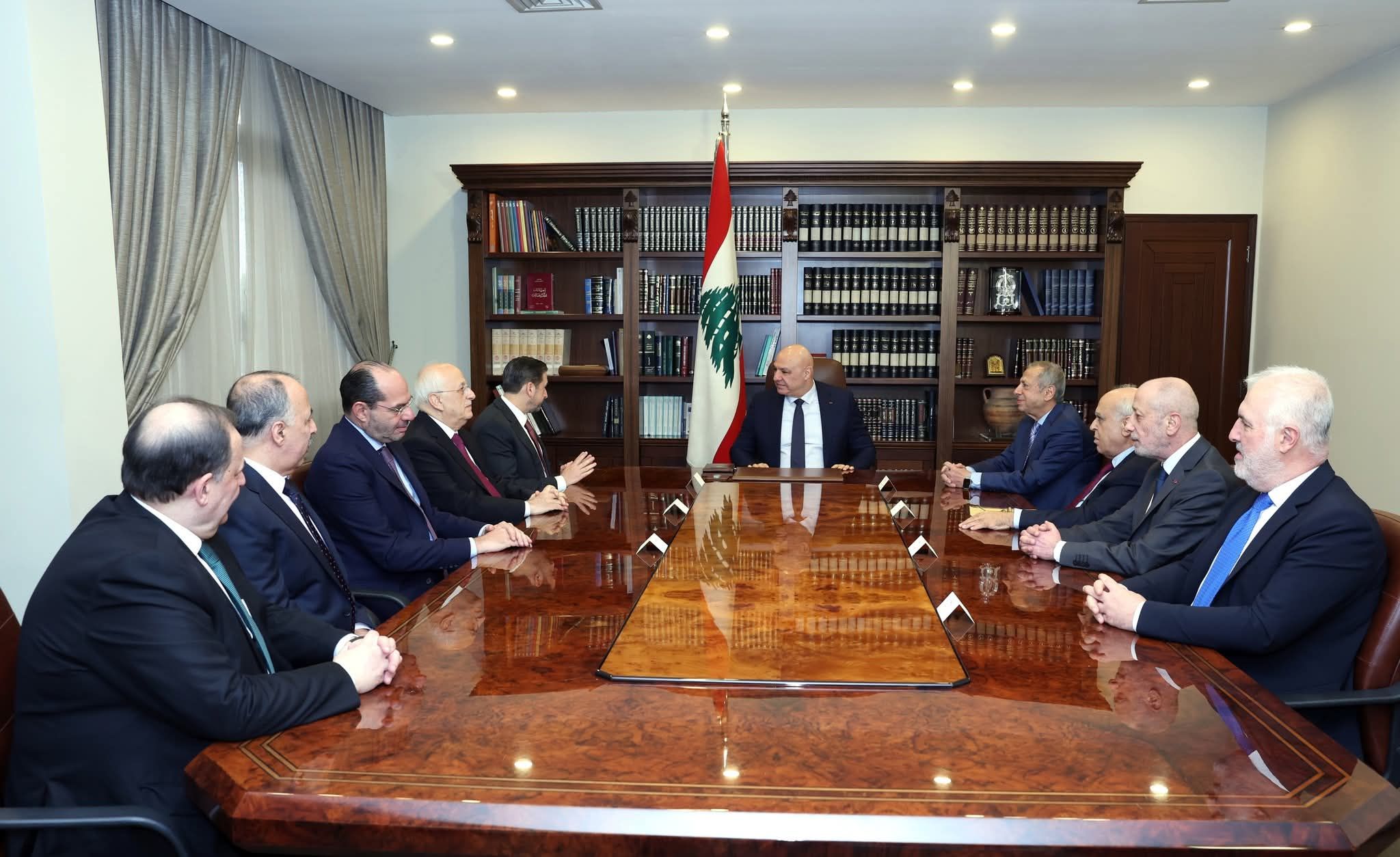 الرئيس عون يؤكد دور الجامعات اللبنانية والدبلوماسية العلمية في تعزيز الصمود خلال لقائه وفد جامعة البلمند ورئيس معهد قبرص