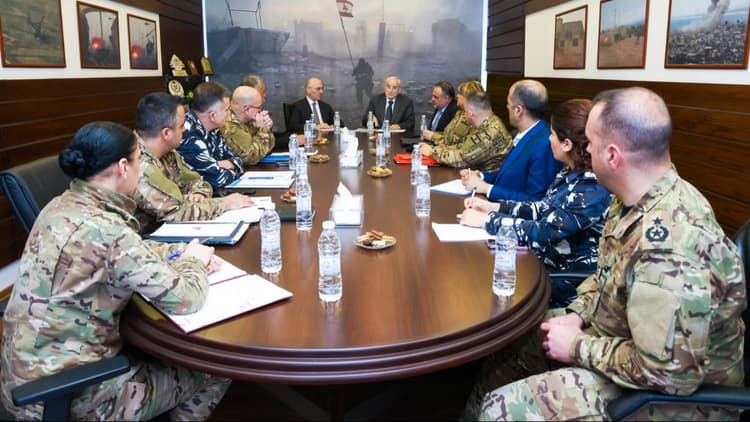 اجتماع تحضيري في اليرزة لبحث تحسين رواتب العسكريين بمشاركة الدفاع والداخلية ومصرف لبنان