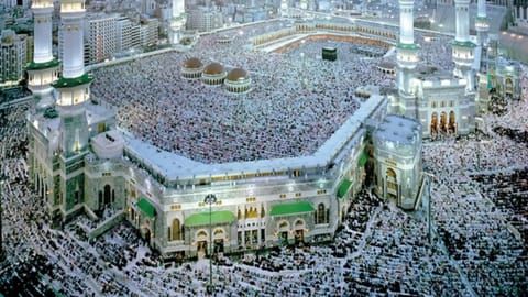 انتهاء موسم الحج... والآلاف يُغادرون مكّة