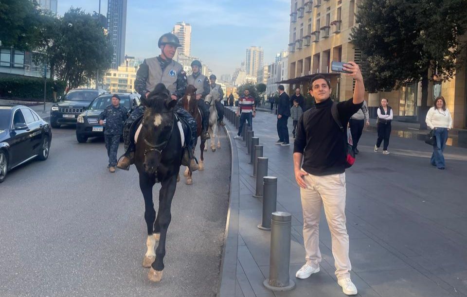 قوى الأمن الداخلي تسيّر دوريات للخيّالة في وسط بيروت لتعزيز الأمن والشعور بالأمان