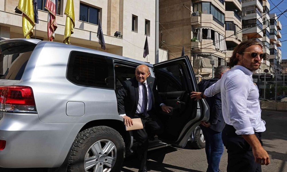 لودريان إلى لبنان