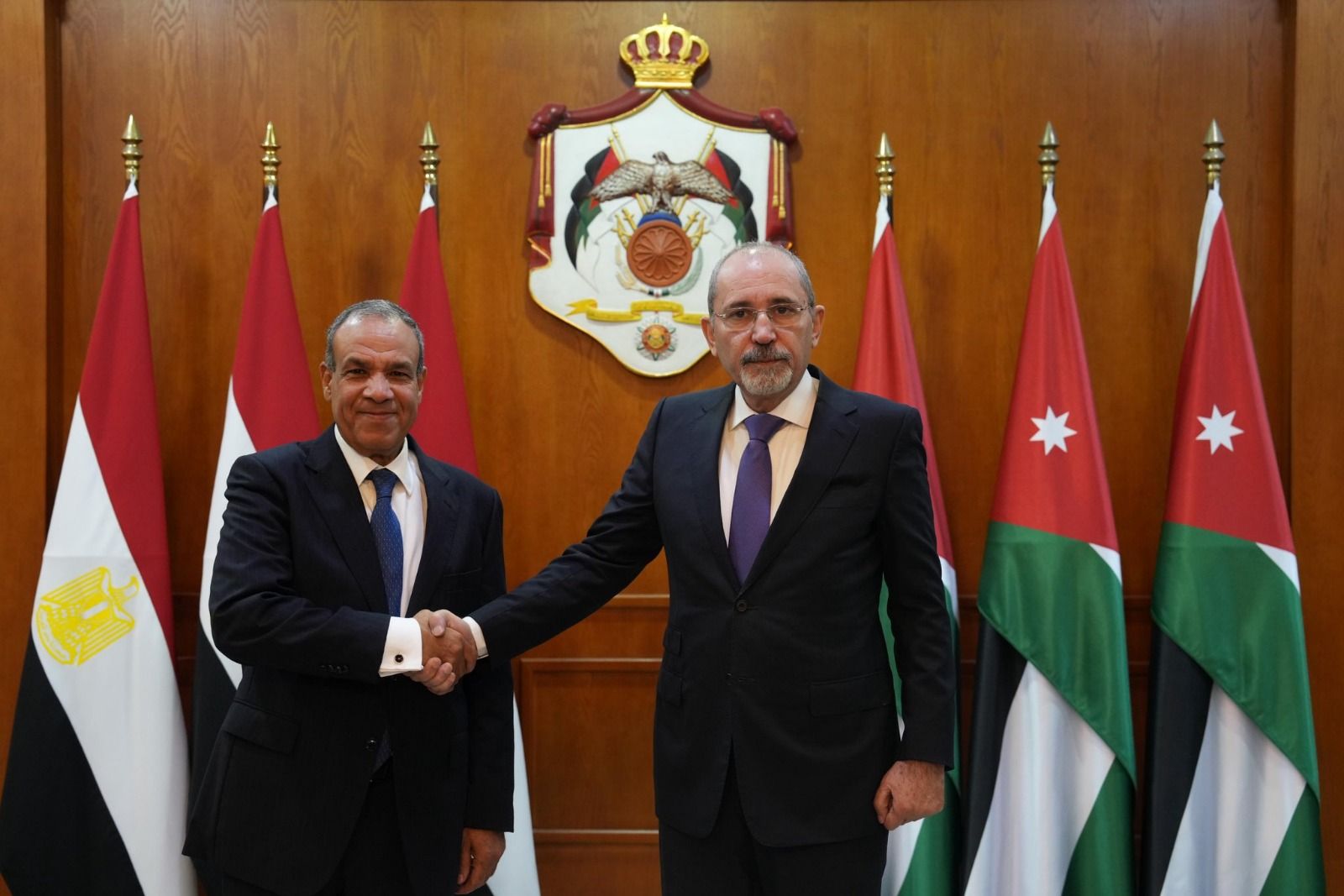 مصر والأردن: تأكيد إدخال المساعدات إلى غزة دون عوائق والتمسّك بوقف النار