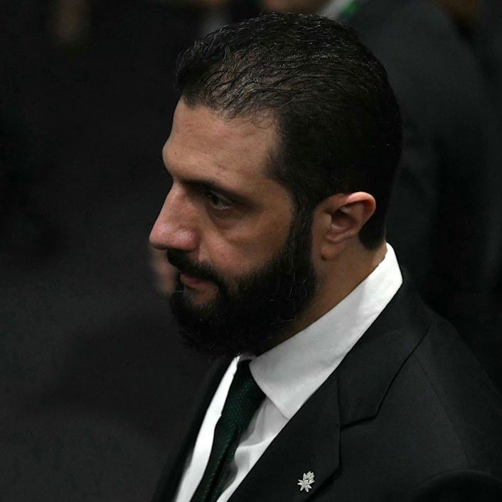 الشرع: استقرار لبنان أولوية... ودمشق لا تفكر بالتدخل العسكري