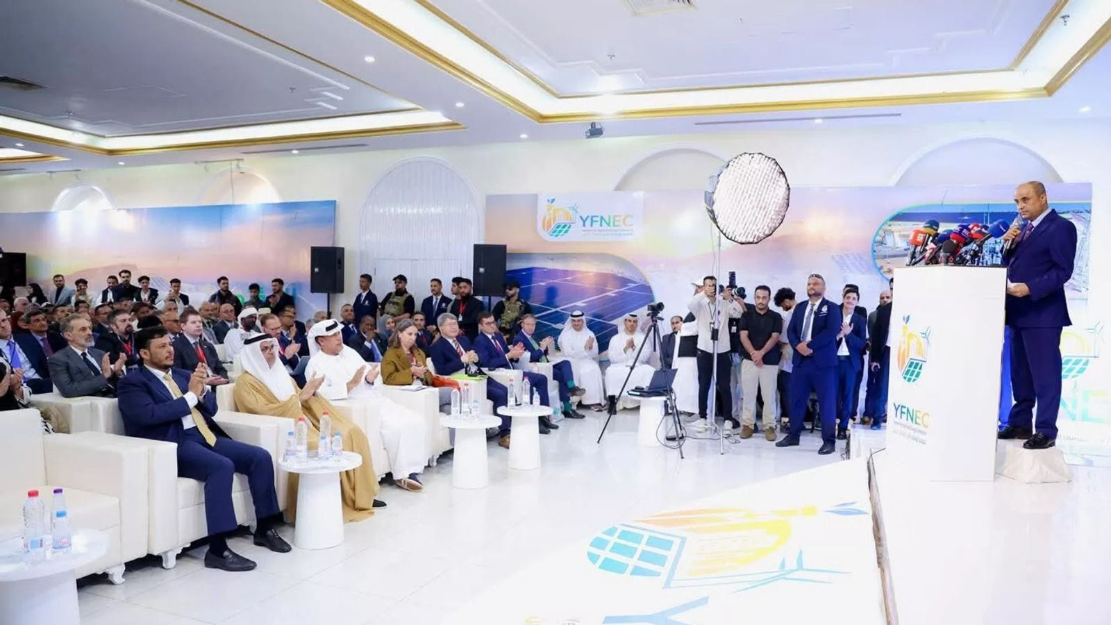 أحزاب يمنية تدعم قرار عزل الزبيدي وتعزيز سلطة الدولة ومؤسساتها الشرعية