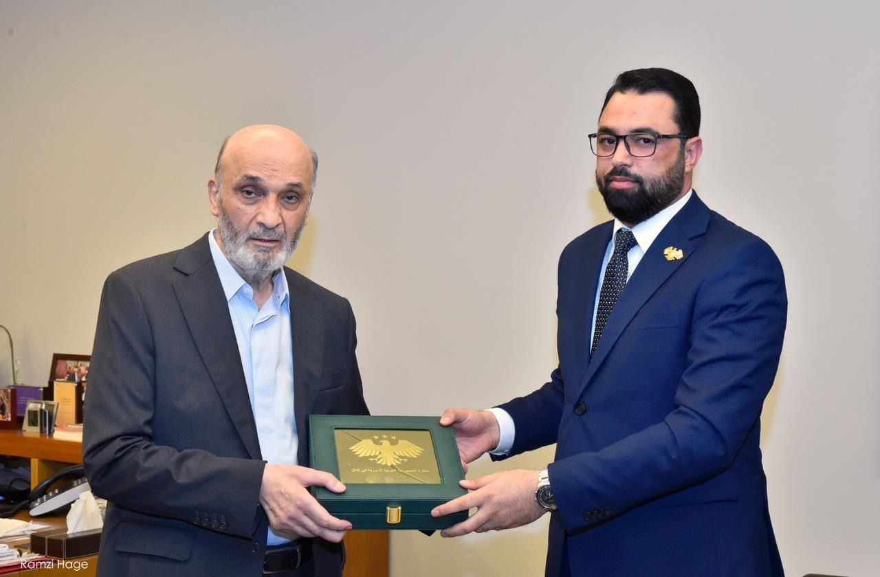 جعجع يستقبل القائم بالأعمال السوري في معراب… تشديد على الحوار بين لبنان وسوريا