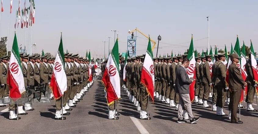 الحرس الثوري الإيراني يهدد بتوسّع المواجهة: أي ضربة جديدة ستفتح أبواب “الحرب الكبرى”