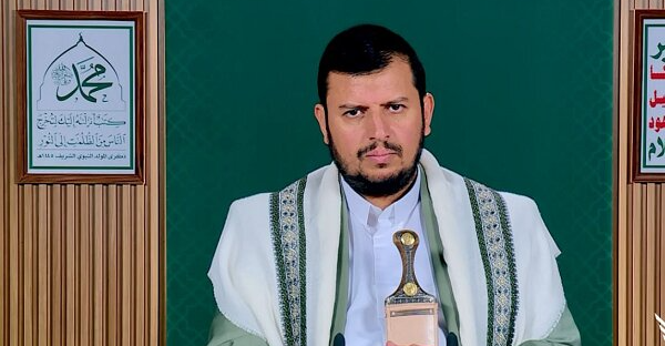 عبد الملك الحوثي: السلطة في لبنان تتجه بمواقف سياسية غبية وحمقاء وباطلة… ومواقفها تخدم العدو