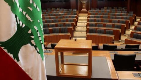 الطابة في ملعب المجلس!