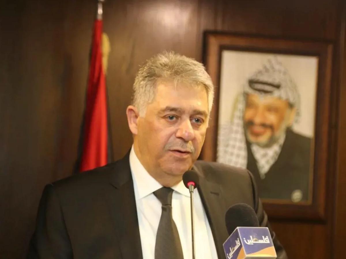عائلة أشرف دبور تتقدم بطلب حماية عاجل إلى الأونروا خشية نقله إلى رام الله