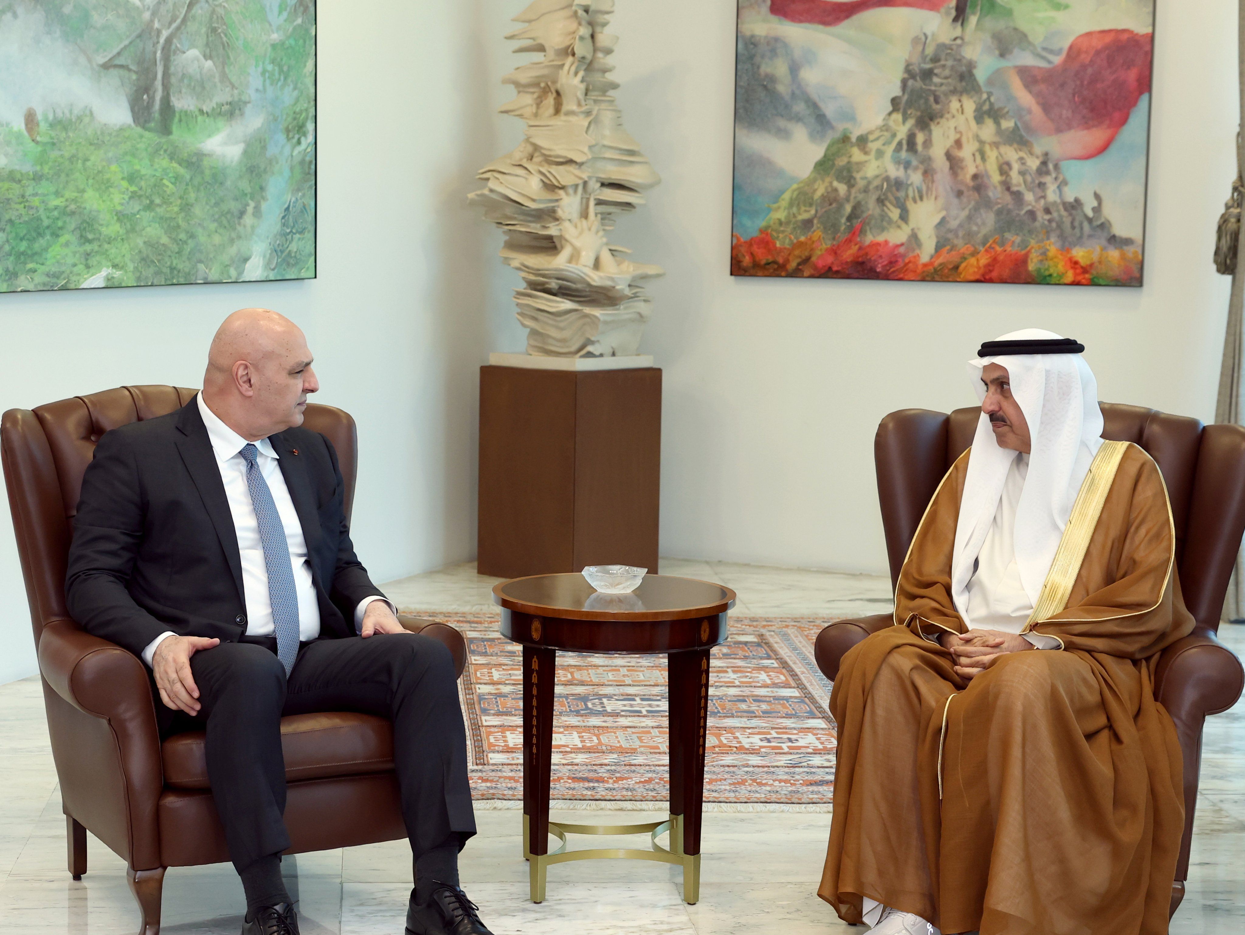 غباش في بعبدا حاملاً تحيات محمد بن زايد… وعون يثمّن عودة الإماراتيين إلى لبنان