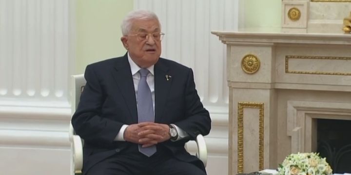 عباس يشيد بالدعم الروسي لفلسطين ويؤكد استعداد رام الله للعمل مع موسكو لتحقيق السلام