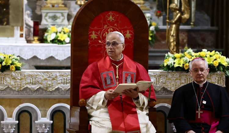 البابا ليو يبدأ زيارته التاريخية إلى تركيا وسط دعوات للسلام والحوار