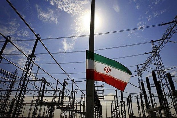 "واشنطن تضرب وطهران تتوعد… المنطقة أمام منعطف خطير"