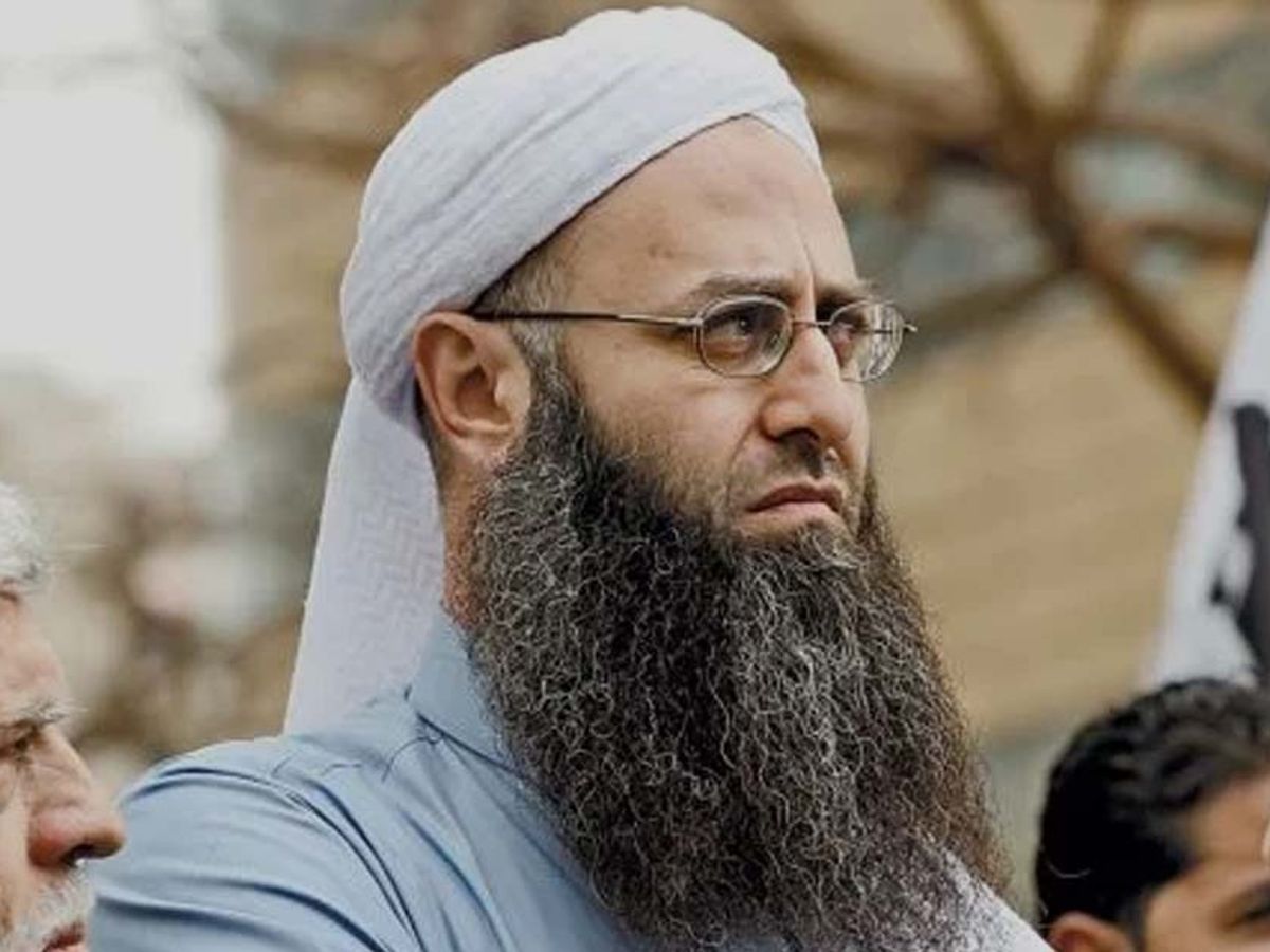 بعد استثنائه من العفو.. أنصار أحمد الأسير يطالبون بإخلاء سبيله