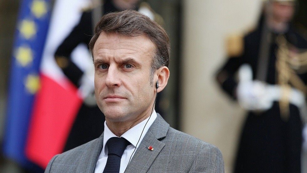 ماكرون يحذر من تصعيد إقليمي: الحرب قد تستمر لأسابيع