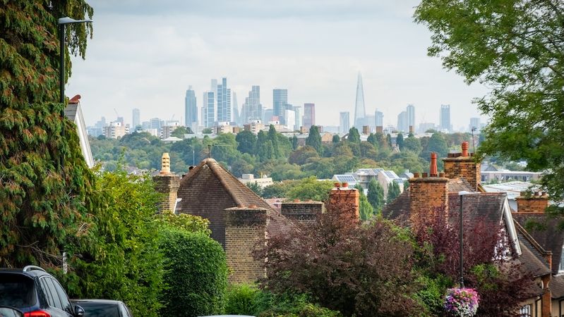 2025’te İngilizlerin En Çok Aradığı 10 Bölge