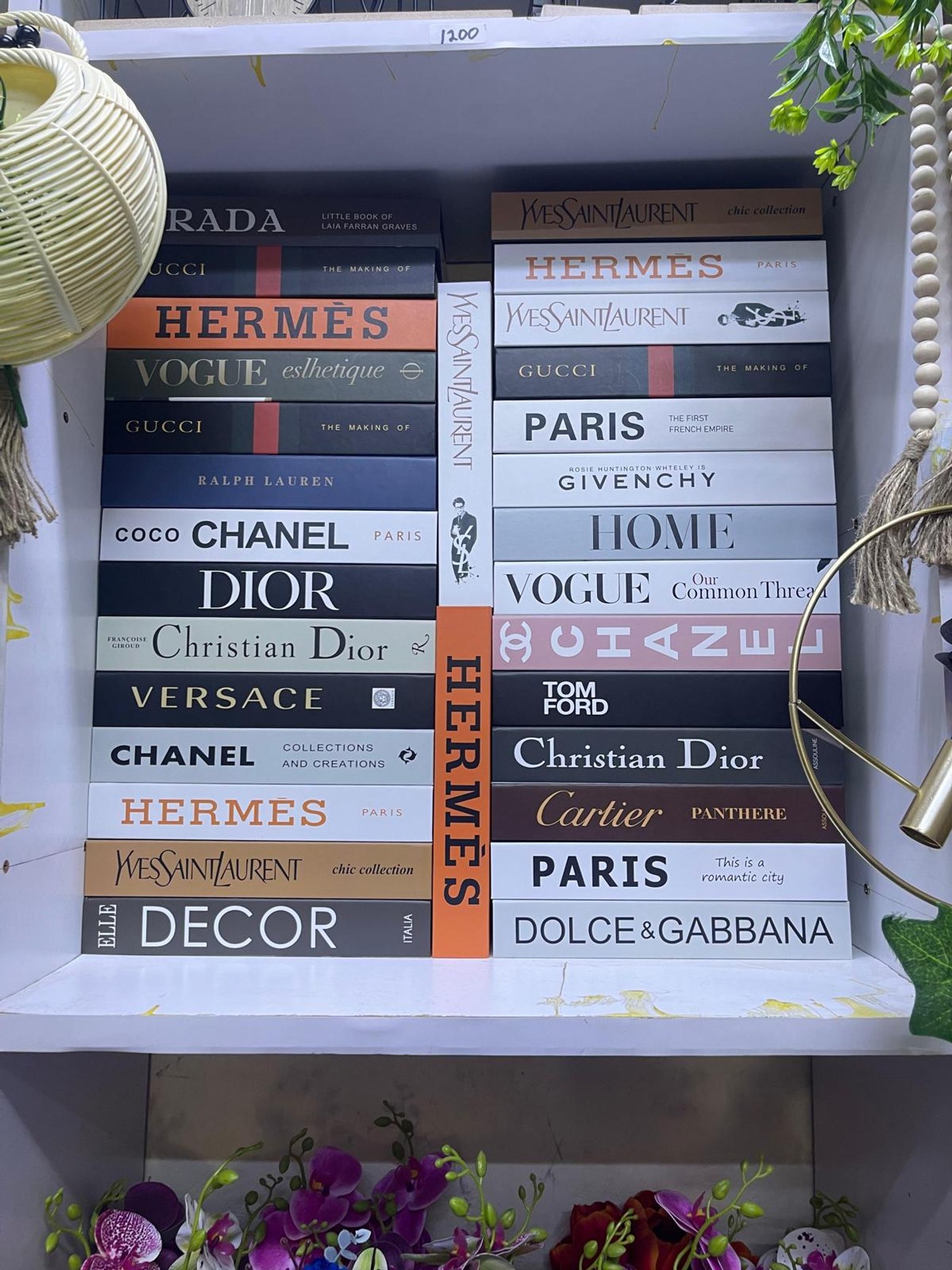 Decor Books