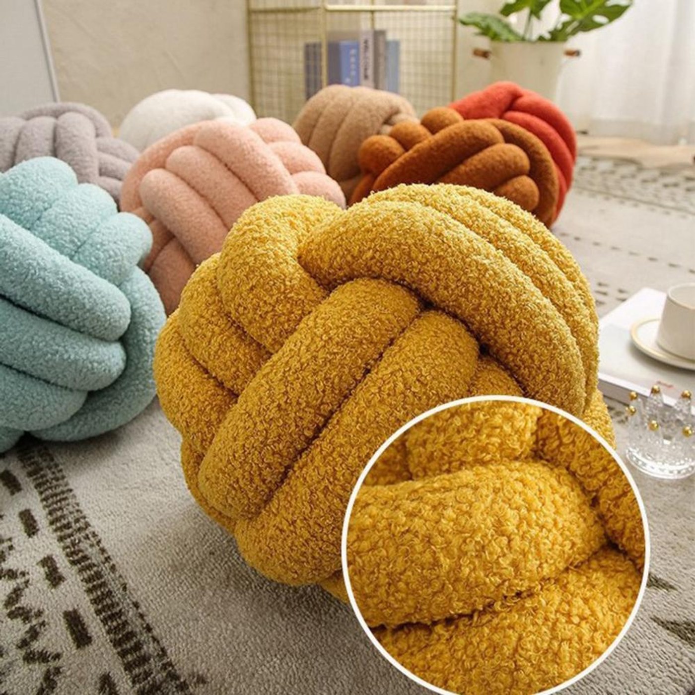 knot pillow view 2