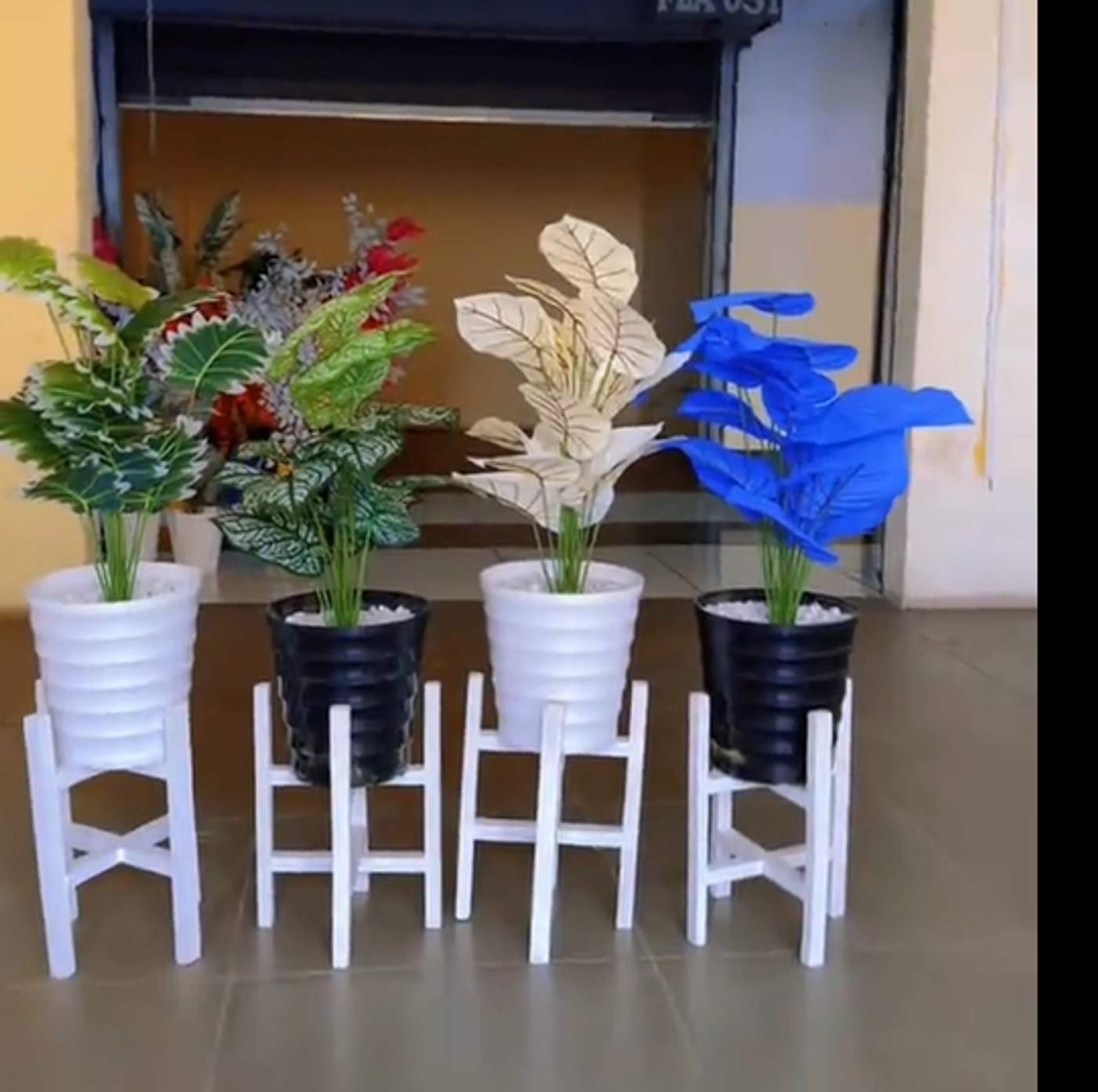 artificial-plants-stand