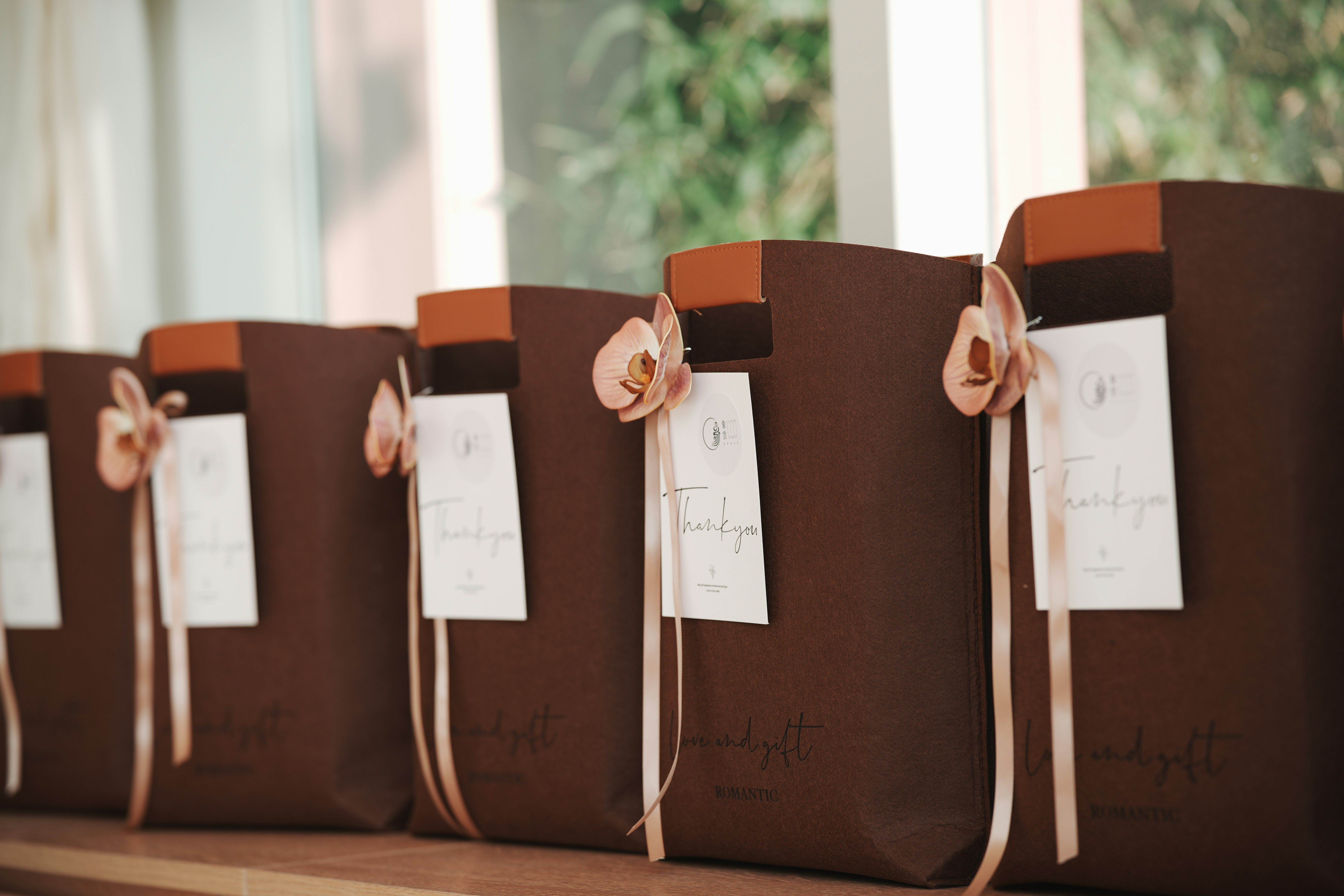 Gifts & Packaging