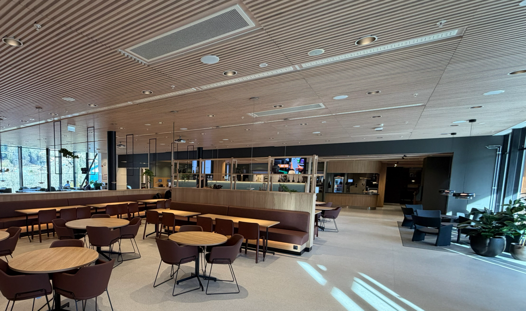 Et glimt av spisestedet Kafé Campus Sogndal