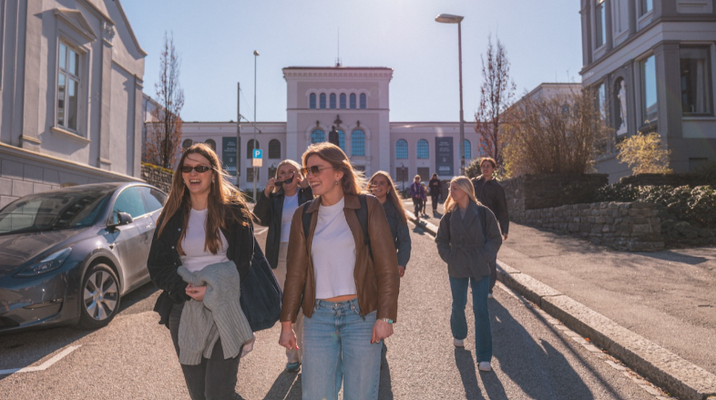 bilder av studenter i Bergen