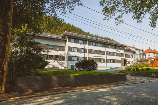 Fasade av Løbergsveien studentboliger.