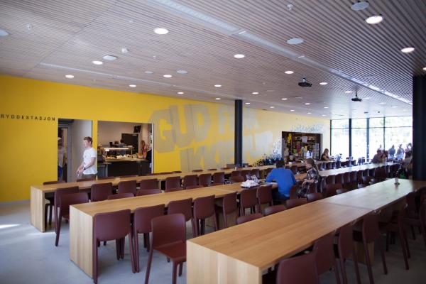 A glimpse of Campus Sogndal cafeteria.