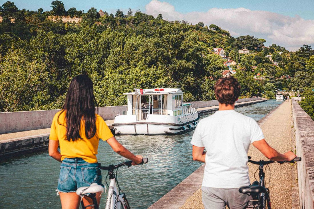 Offices de tourisme, régions et acteurs du voyage