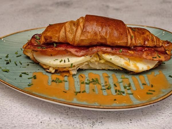 Stuffed Croissant