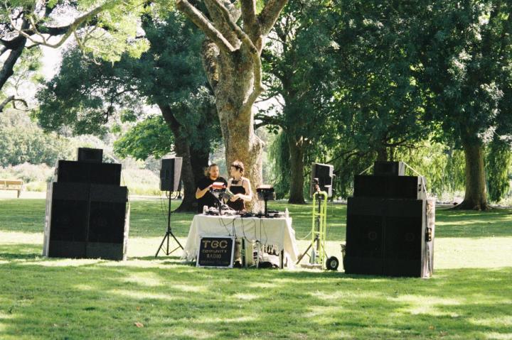 DJs playing on the Echo Soundsystem in Western Springs Park