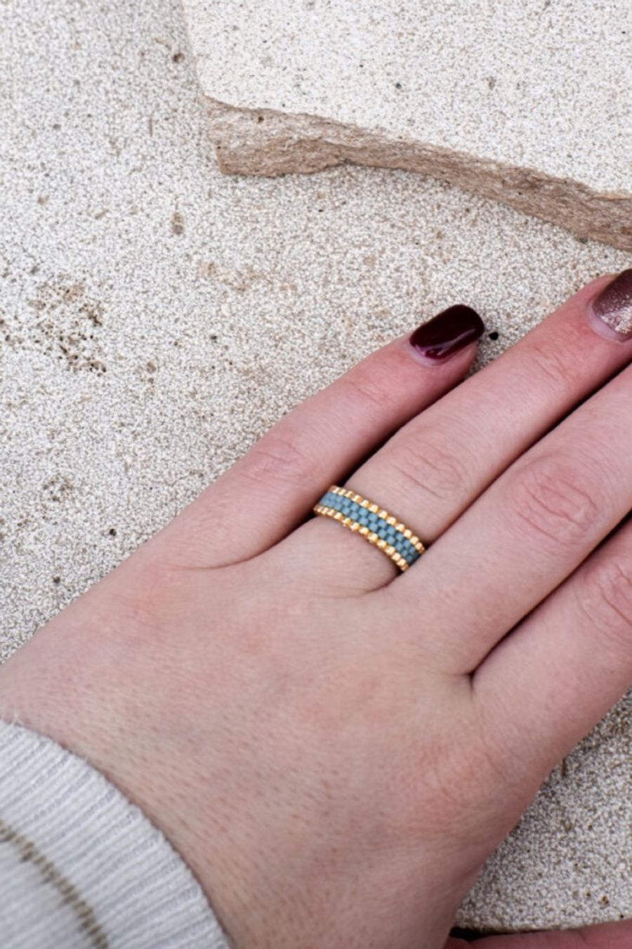 Lala: Handgemaakte ring van glaskralen