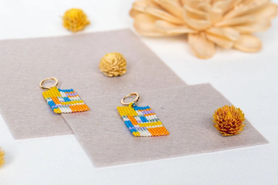 Mae: Boucles d'oreilles en perles de verre faites main
