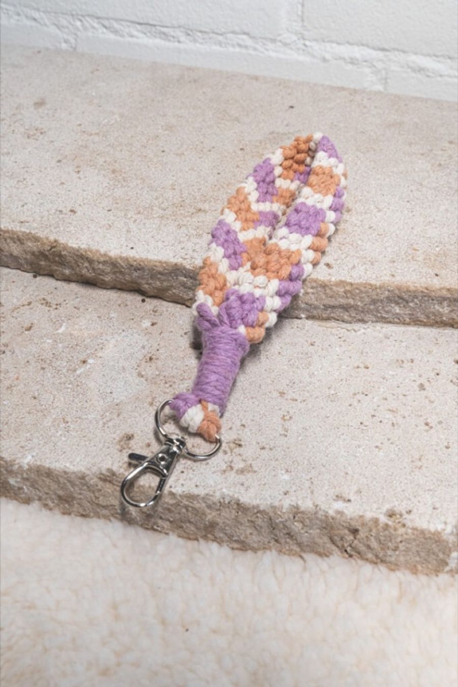 Mara | Lila: Handmade macramé accessory