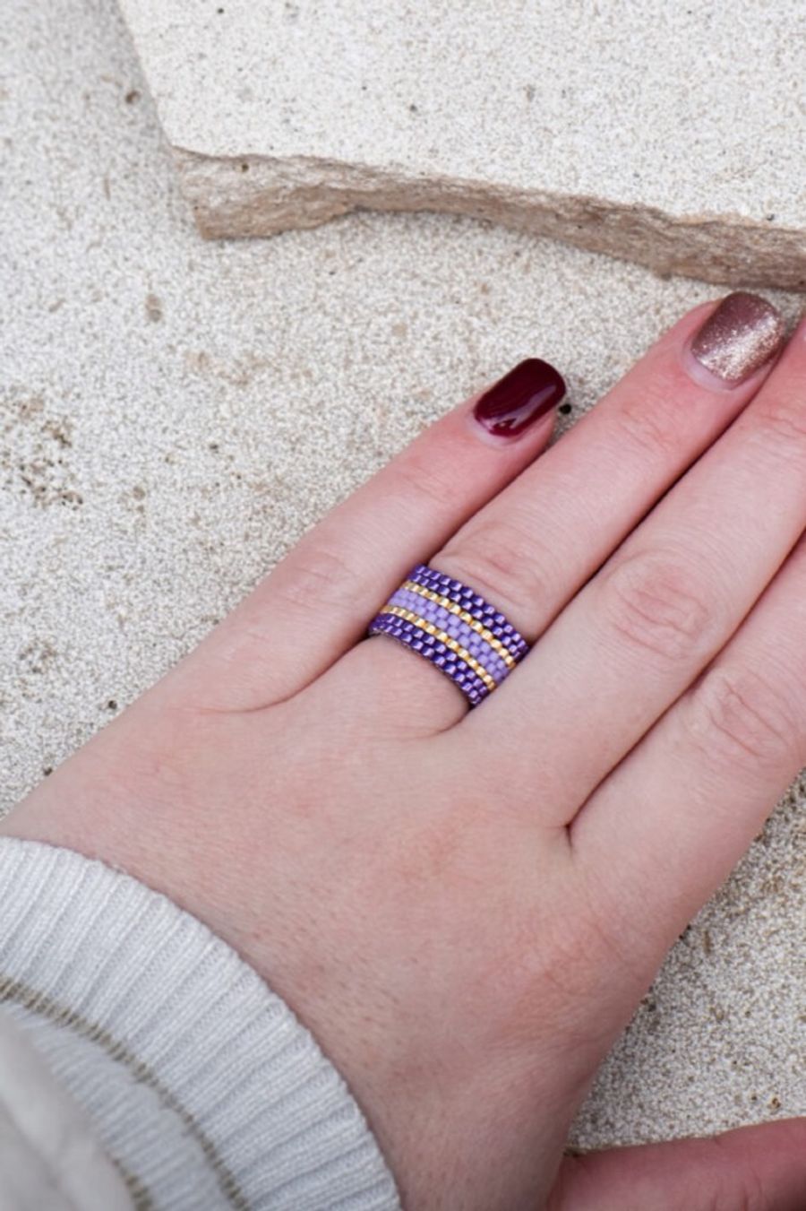 Emma: Handgemaakte ring van glaskralen