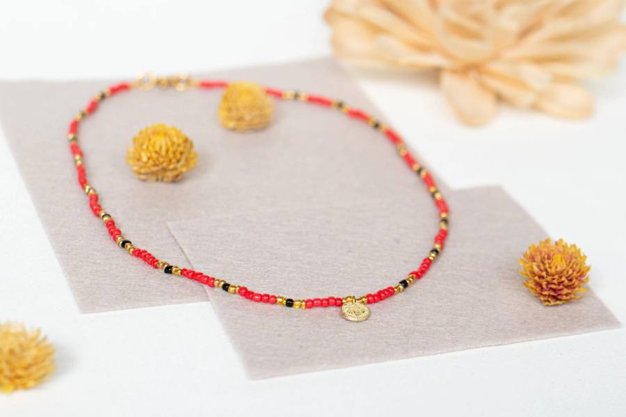 Maya - ketting: Handmade glass bead necklace