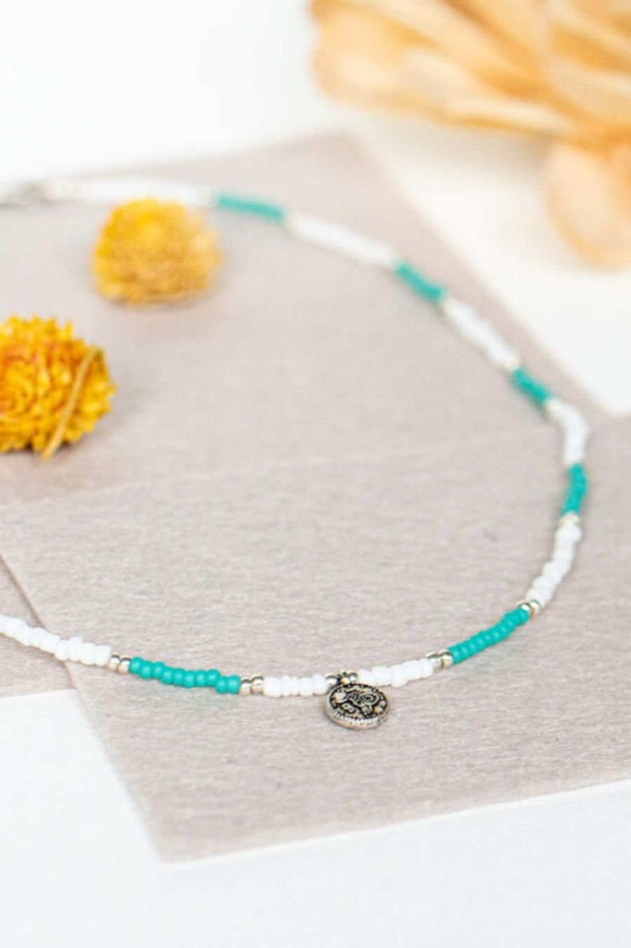 Lily - ketting: Handgemaakte ketting van glaskralen