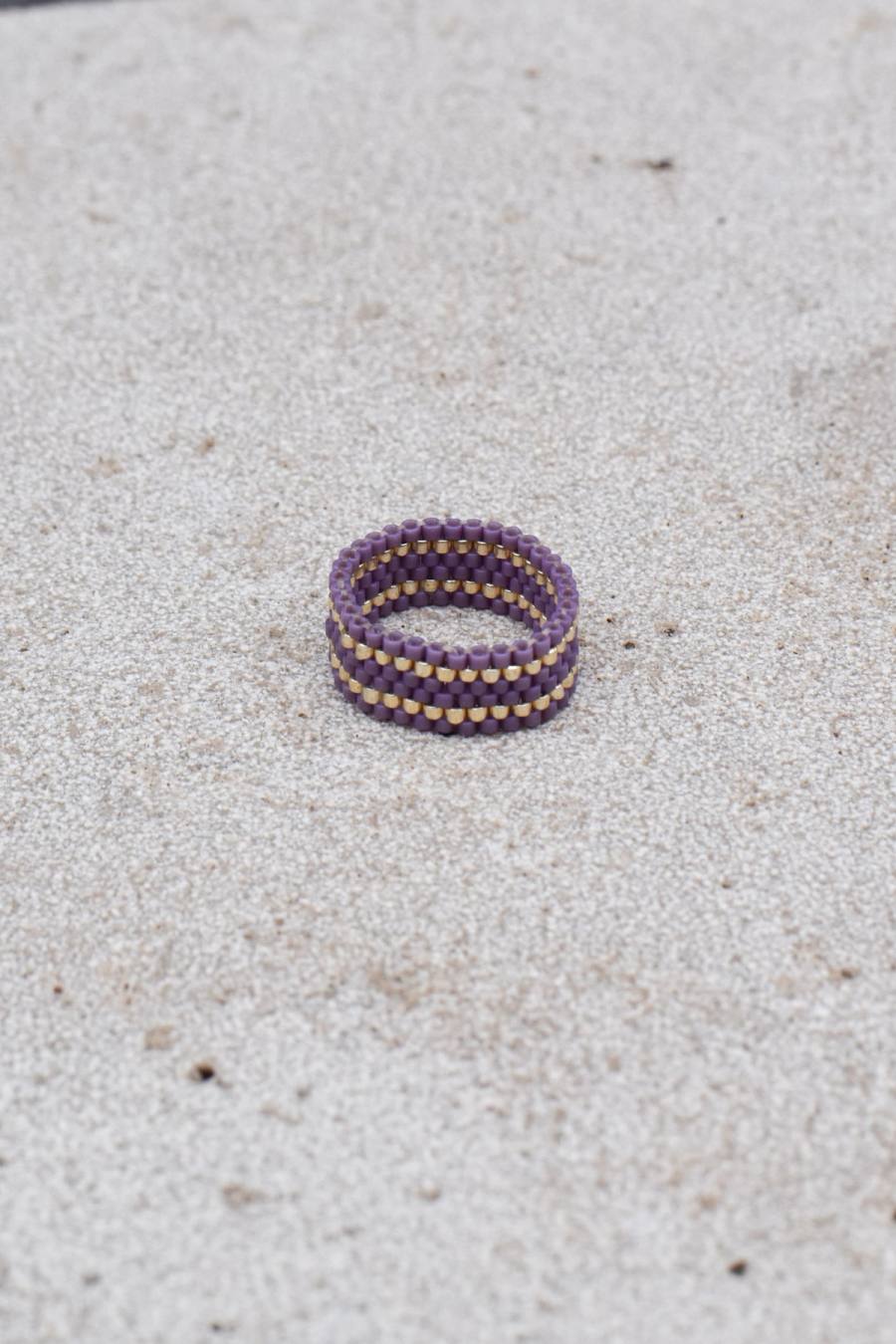 Nola: Bague en perles de verre faite main (1)