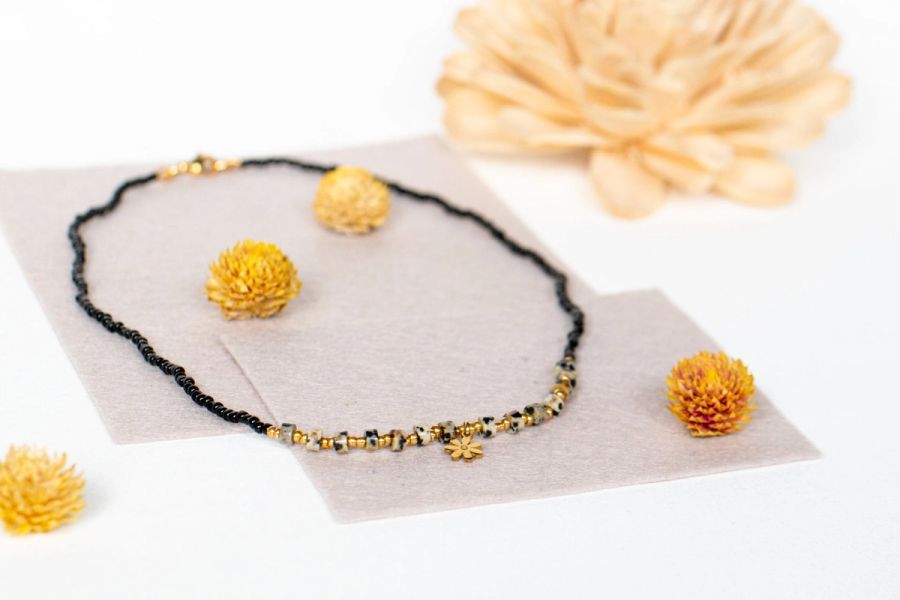 Nora - Ketting: Handmade glass bead necklace