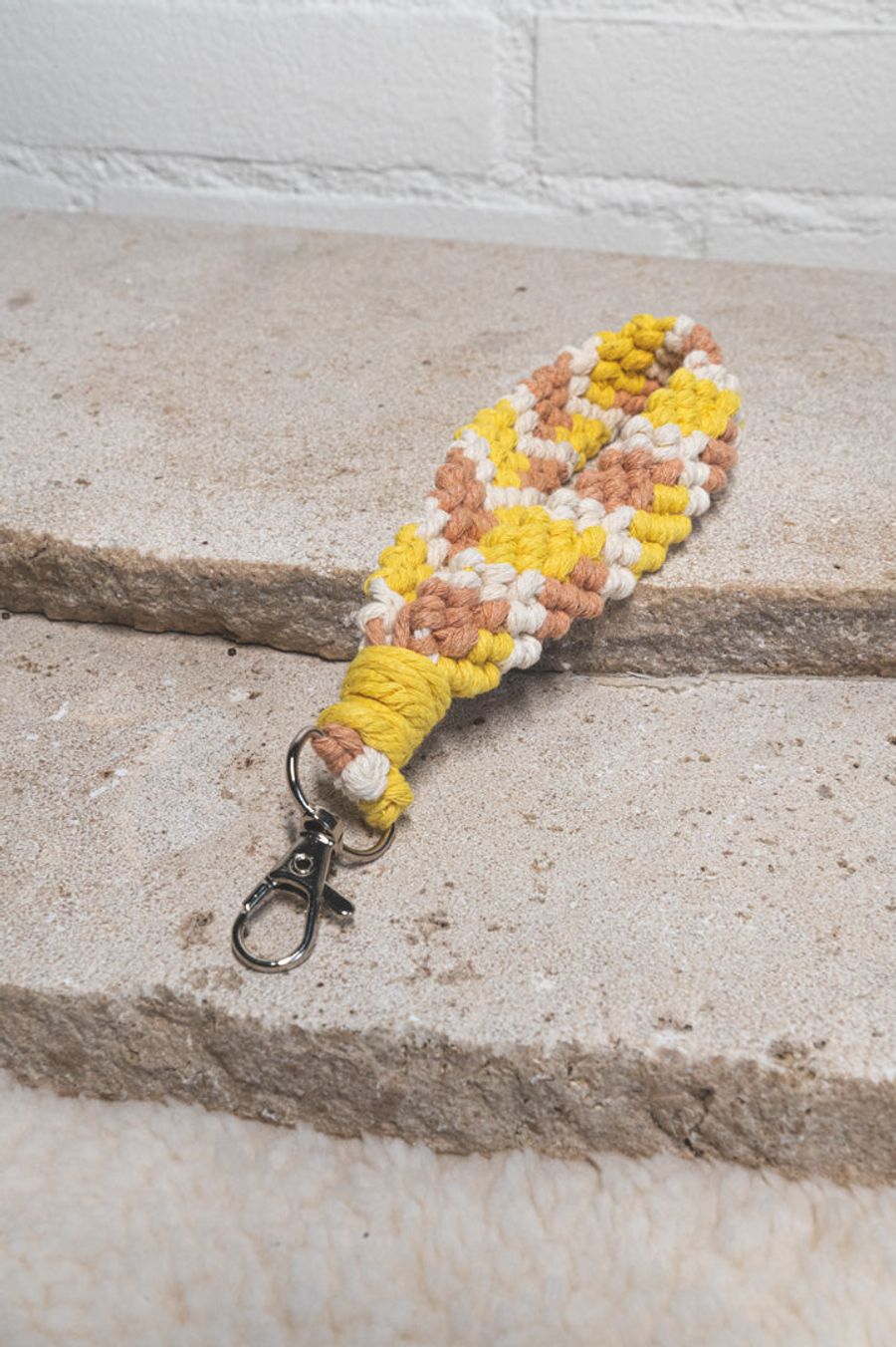Mara | Geel: Handgemaakt accessoire van macramé