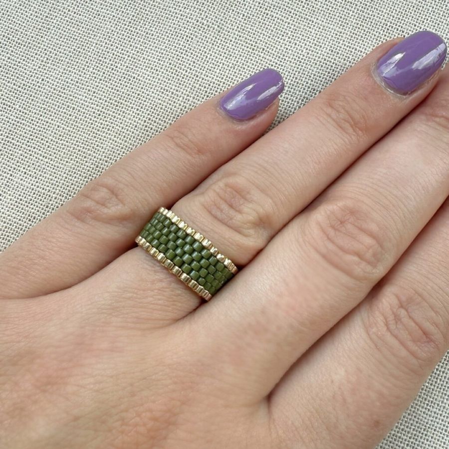Cleo: Handmade glass bead ring