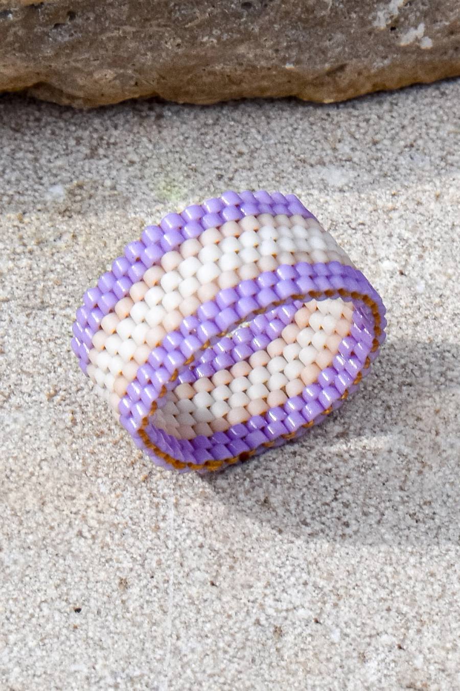 Ela: Anillo de cuentas de cristal hecho a mano (1)