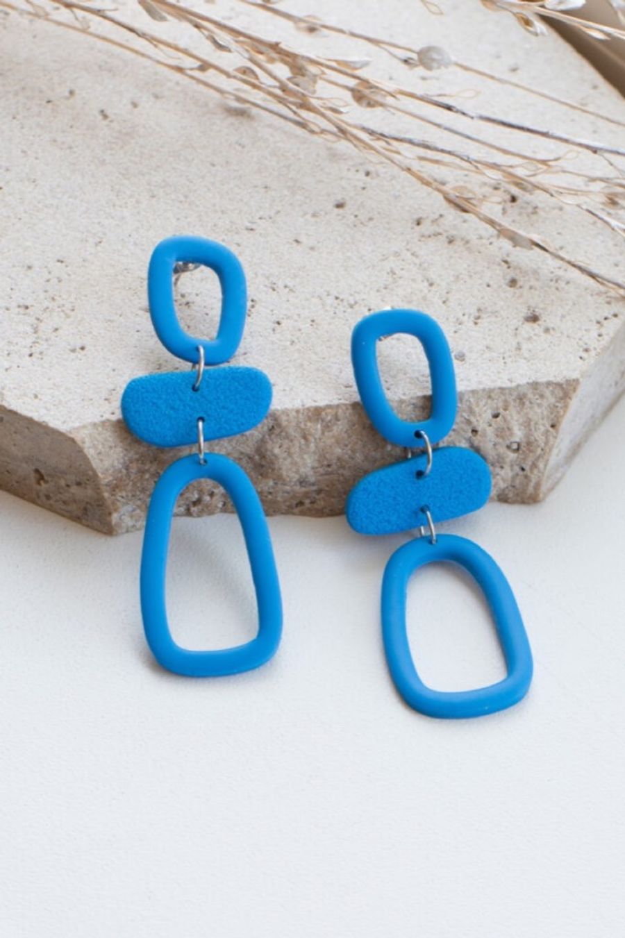 Lea - Blauw: Handmade polymer clay earrings